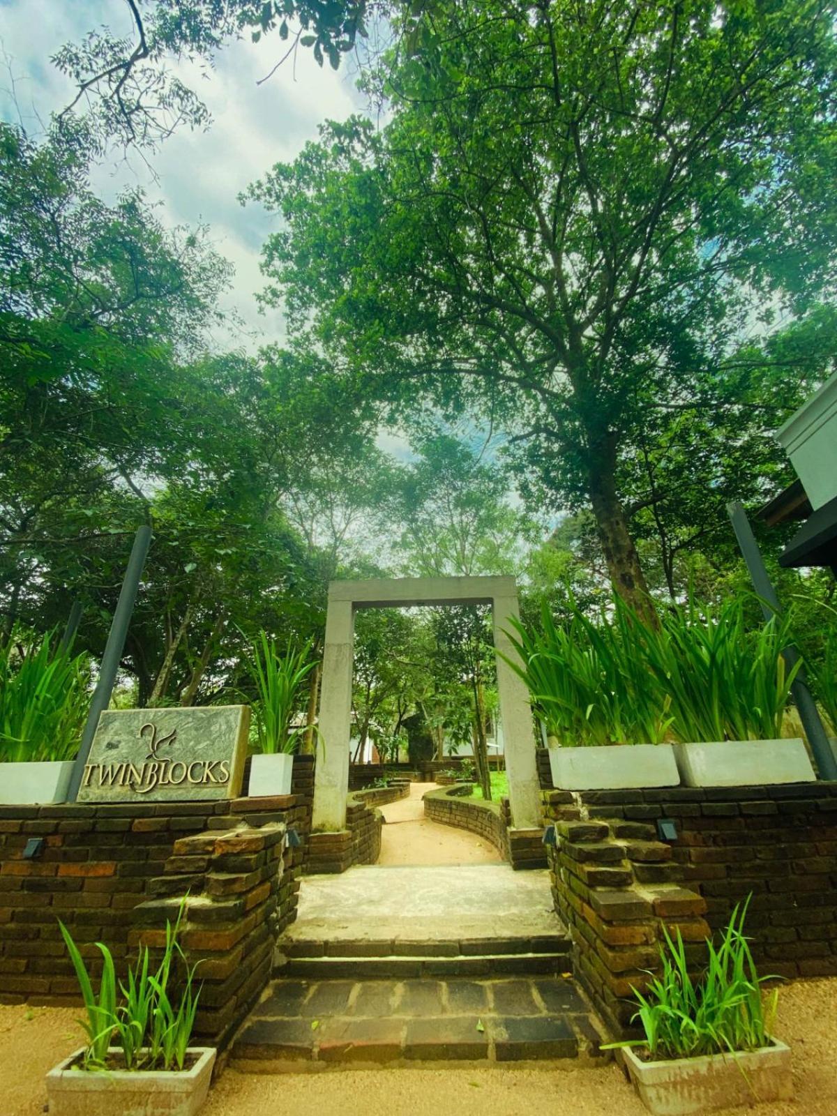 Twin Blocks Nature Resort Анурадхапура Екстериор снимка